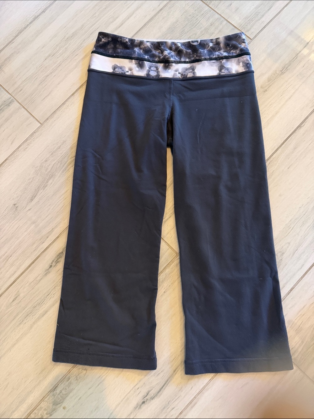 lululemon athletica Black Capri Leggings with Gray Floral Waistband